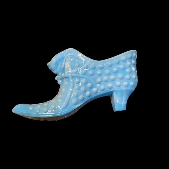 Beautiful Vintage Fenton blue art slag glass cat shoe. Excellent condition - Picture 12 of 13